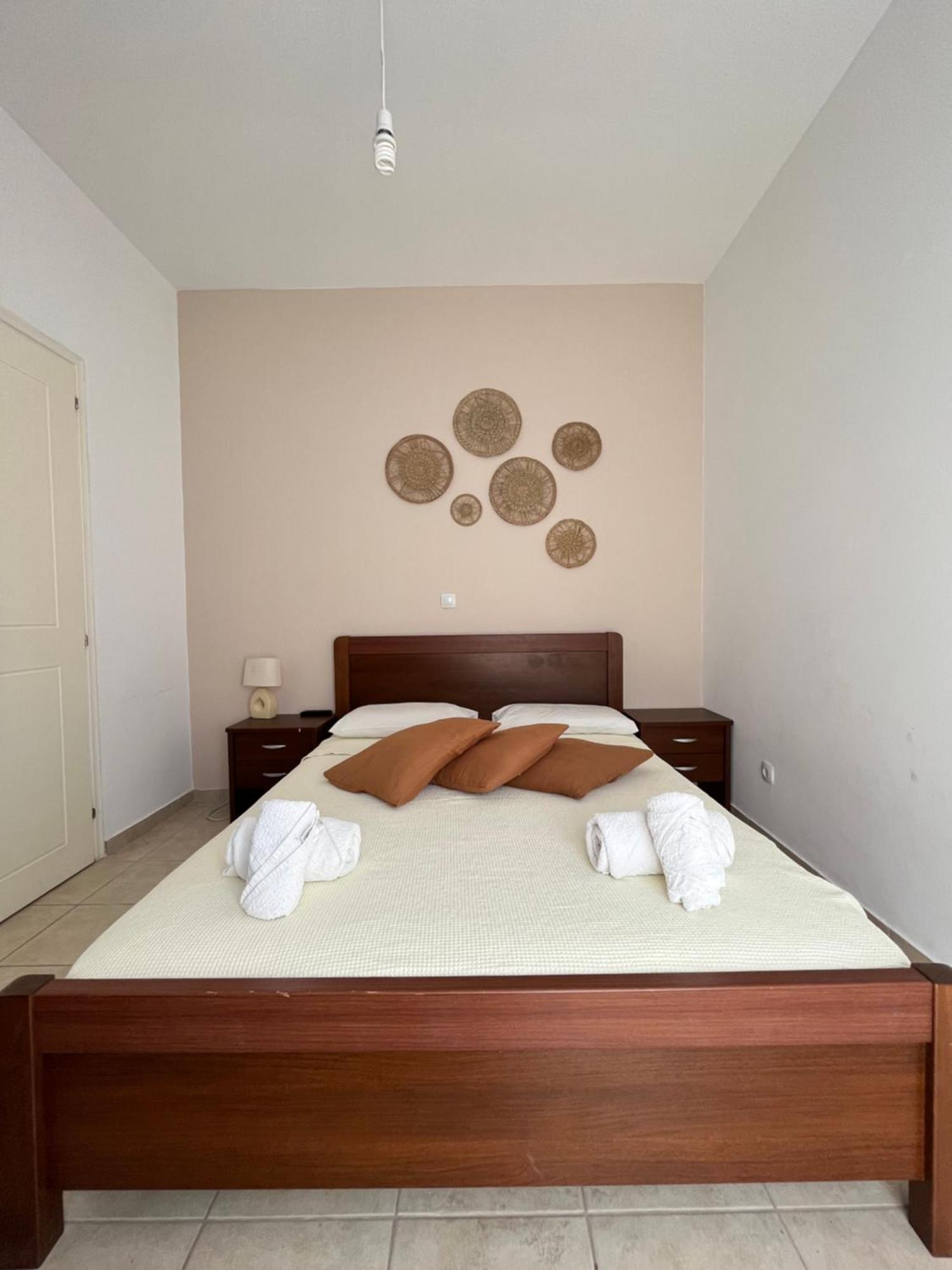 Koutrakis Rooms Finikounta Exterior foto